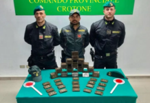 In auto con dieci chili di Hashish, in manette corriere della droga nel Crotonese