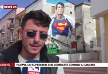 La storia di Filippo, il supereroe che combatte contro il cancro
