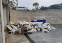 Amantea, l’estate 2019″Addosso” e la spazzatura per le strade