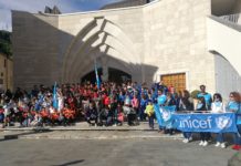 Da Piazza del Popolo fino al Santuario, la marcia della solidarietá di 500 giovanissimi