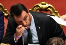 Il Vescovo di Locri “parlamento è laico, pessimo gusto ostentare simboli religiosi per i politici”