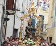 La statua di San Rocco portata da ndranghetisti, processione annullata in Calabria