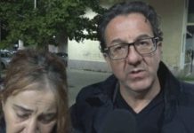 Dorme su una panchina per poter lavorare, interviene il datore di lavoro di Grazia