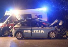 Auto della Polizia sbanda e ferisce due pedoni