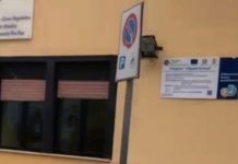Belvedere, disagi ai licei, auto parcheggiate nei posti per disabili