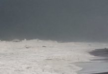 Paola, la furia del mare devasta i lidi balneari, lungomare a rischio -FOTO-