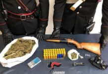 Armi e droga in auto, arrestato 23enne noto alle forze dell’ordine