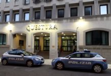 Dopo lite in famiglia Giovane minaccia di gettarsi nel vuoto, salvato dai Poliziotti