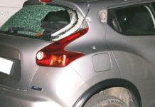 Lite tra parenti, colpi di fucile, tragedia sfiorata, uomo ferito al volto