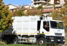 Fuscaldo, la ditta dei rifiuti non paga operai, ci pensa il comune