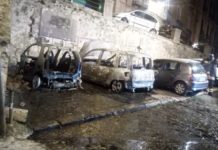 Bruciate Tre Auto Nel Centro Storico Di Cosenza