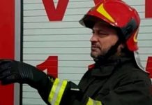 Cosenza, Vigile Del Fuoco morto, commovente ultimo saluto dei colleghi