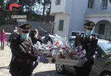 Cosenza, non solo controlli, i Carabinieri regalano anche Sorrisi