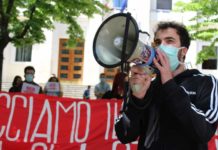 COSENZA: SIT-IN DEGLI STUDENTI CONTRO LA DIDATTICA A DISTANZA
