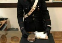 Studentessa 18enne arrestata con 900 grammi di eroina in casa