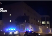 Minacciano operai di un cantiere pretendono materiale edile: due arresti per tentata estorsione