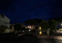Cetraro, borgo senza illuminazione, protesta Cennamo