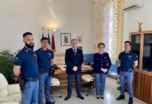 Tenta il suicido, salvato dalla Polizia, apprezzamento del Questore