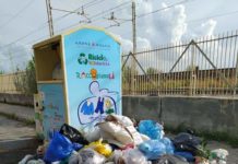 Belvedere, rifiuti abbandonati per strada, impazza la polemica