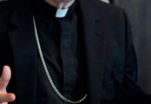 Abusi sessuali su minori, condannato l’ex parroco di Belcastro