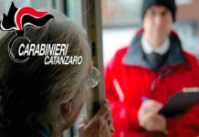 Si fingono impiegati comunali per derubare un’anziana