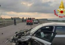 Incidente stradale sulla SS18: due feriti