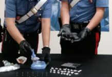 37enne arrestato, era in possesso di una pistola e 38 grammi di eroina