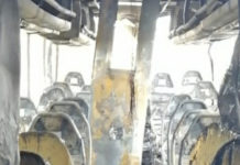 Autobus va in fiamme, soccorsi i passeggeri