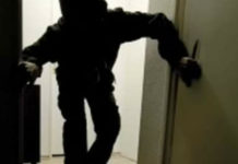 Ladri in azione sul Tirreno Cosentino, 4 furti in una sera