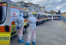 Cosenza, ancora ambulanze in fila all’ospedale, mancano posti letto