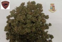 Droga: detiene marijuana, arrestato da Polizia in parcheggio