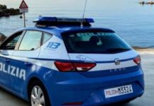 Armato di coltello minacciava i passanti: Arrestato