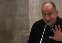 Praia a Mare, trasferito Don Franco Liporace, Dissenso dei Fedeli