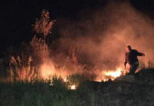 Cleto, incendio minaccia abitazioni private