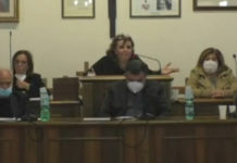 Paola, manca il numero legale. Consiglio comunale sospeso. Perrotta senza maggioranza