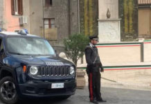 Contrasti in famiglia per la successione. Figlio incendia casa al padre