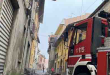 Altro incendio sul Tirreno Cosentino. Agenzia immobiliare in fiamme