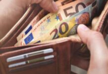 Studenti trovano portafoglio con 1500 Euro e lo consegnano al Proprietario. Accade nel Cosentino.