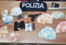 Armi in casa. Arresti a Cosenza