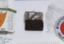 Nasconde due panetti di hashish all’interno della propria automobile: Arrestato.
