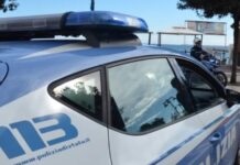 Aggredisce il padre:::Bloccato dagli agenti che fanno uso del Taser