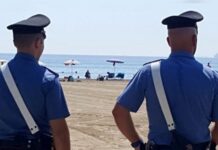 Tirreno Cosentino:::Aggredisce una ragazzina in spiaggia tentando di annegarla