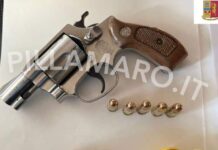 Deteneva illegalmente una pistola:::Arrestato
