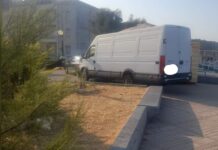 Belvedere Marittimo:::Mezzi ‘parcheggiati’ sul lungomare cittadino. È Polemica