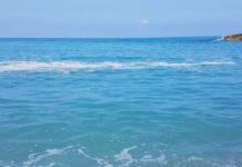 Ancora mare sporco:::Turisti esasperati: “Non torneremo più”