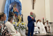 Fuscaldo:::Il sindaco consegna le chiavi del nuovo oratorio parrocchiale