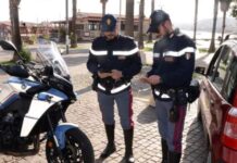 Rumeno sorpreso in sagrestia con indosso abiti talari e paramenti: Arrestato