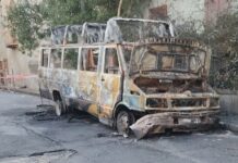 Tirreno Cosentino:::Scuolabus avvolto dalle fiamme
