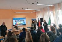 Paola:::Incontro tra l’ordine dei Commercialisti e gli alunni dell’Itc Pizzini Pisani