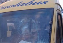 Fuscaldo:::ennesimo atto vandalico contro autobus. Dura condanna del Sindaco